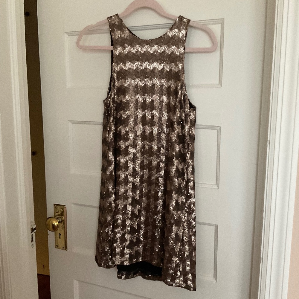 TALULA Aritzia Canterbury Sequin Dress Gold Size
